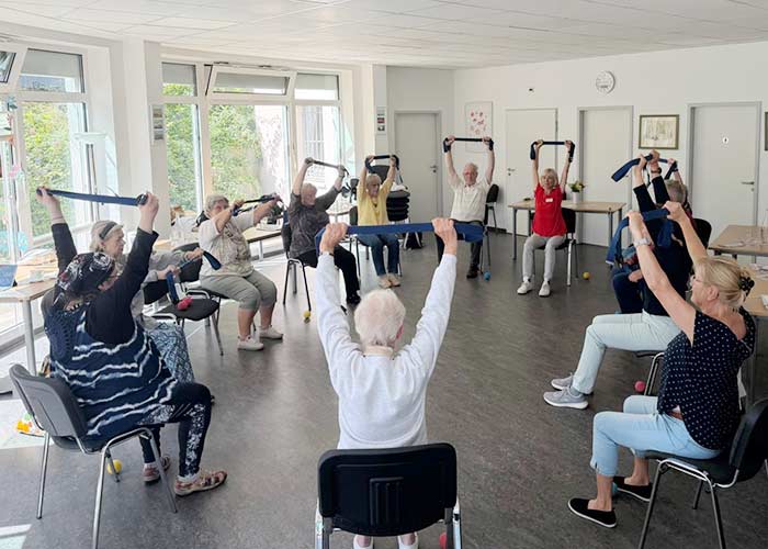 Hocker_Yoga_8